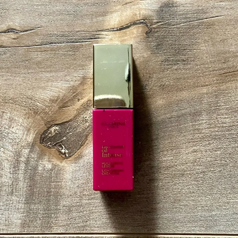 Clarins Paris Lip Comfort Oil Intense - Hydrating Lip Oil in Intense Plum 02